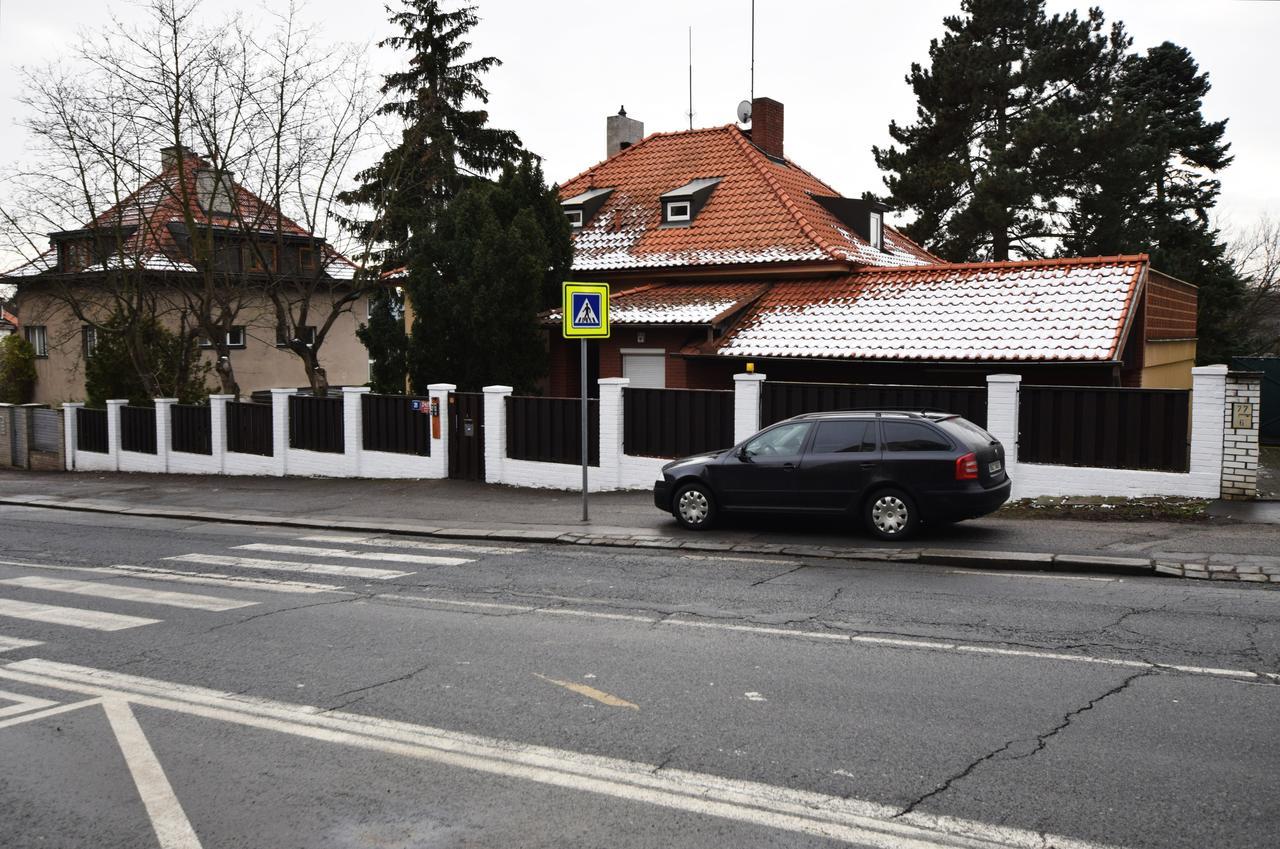 Family Style & Garden Apartments Praga Exterior foto